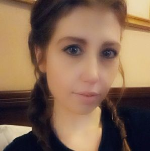 Meet your Posher, Kelli